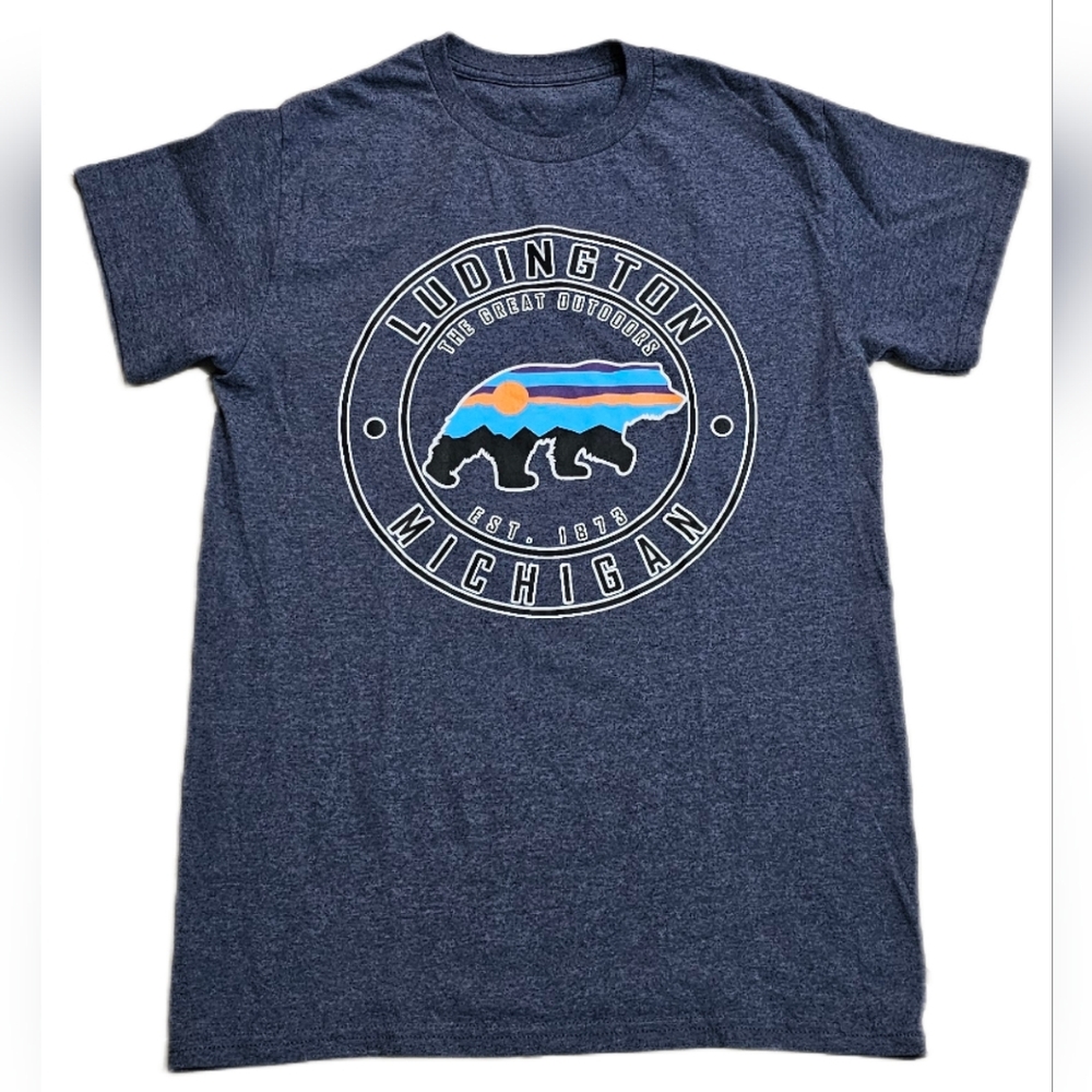 Ludington Michigan The Great Outdoors T-Shirt Adult Small Vacation Bear Country
